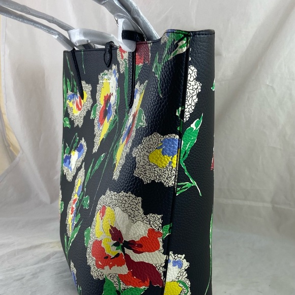 Lauren Ralph Lauren Large Reversible Tote Bag Handbag W Wristlet Bag & Charm NWT